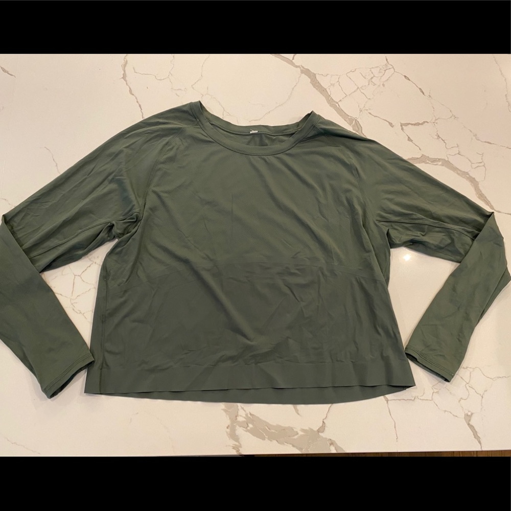 Long sleeve workout top